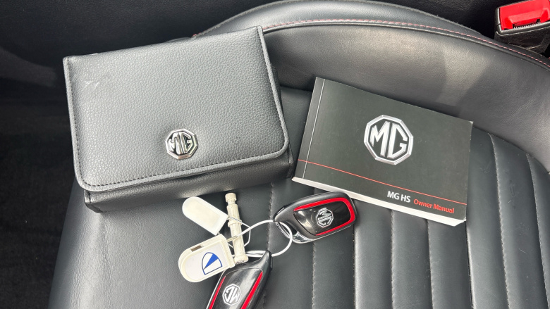 MG Hs 1.5 T-GDI Exclusive 5dr Petrol Hatchback